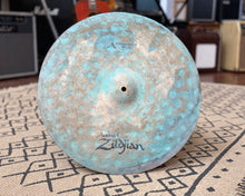 Load image into Gallery viewer, Zildjian 18&quot; Breakbeat Ride w/ Custom Patina Finish
