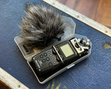 Load image into Gallery viewer, Zoom H5 Handy Recorder
