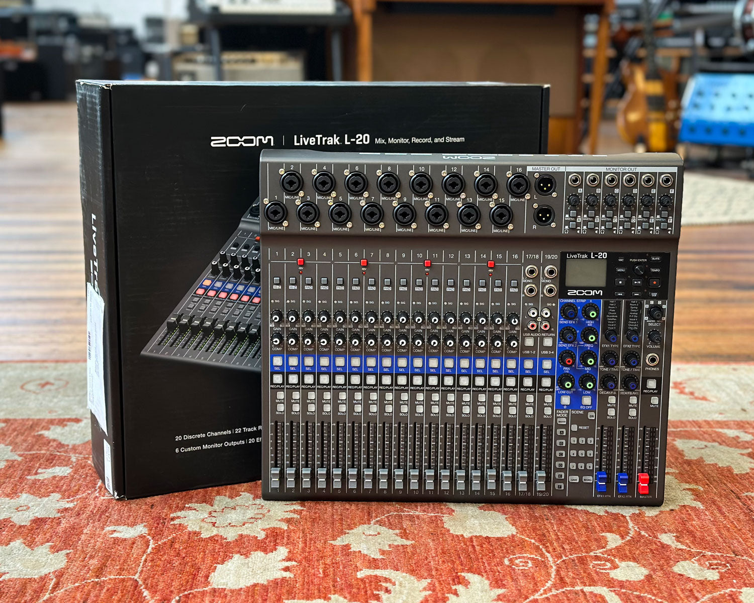 Zoom Livetrak L-20 Digital Mixer Recorder