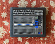 Load image into Gallery viewer, Zoom Livetrak L-20 Digital Mixer Recorder
