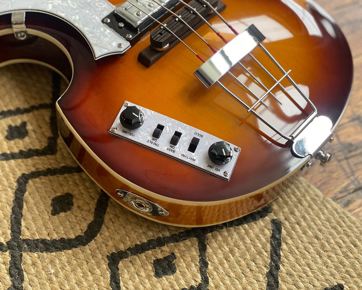Left Handed Höfner Ignition Series Violin Bass - Sunburst