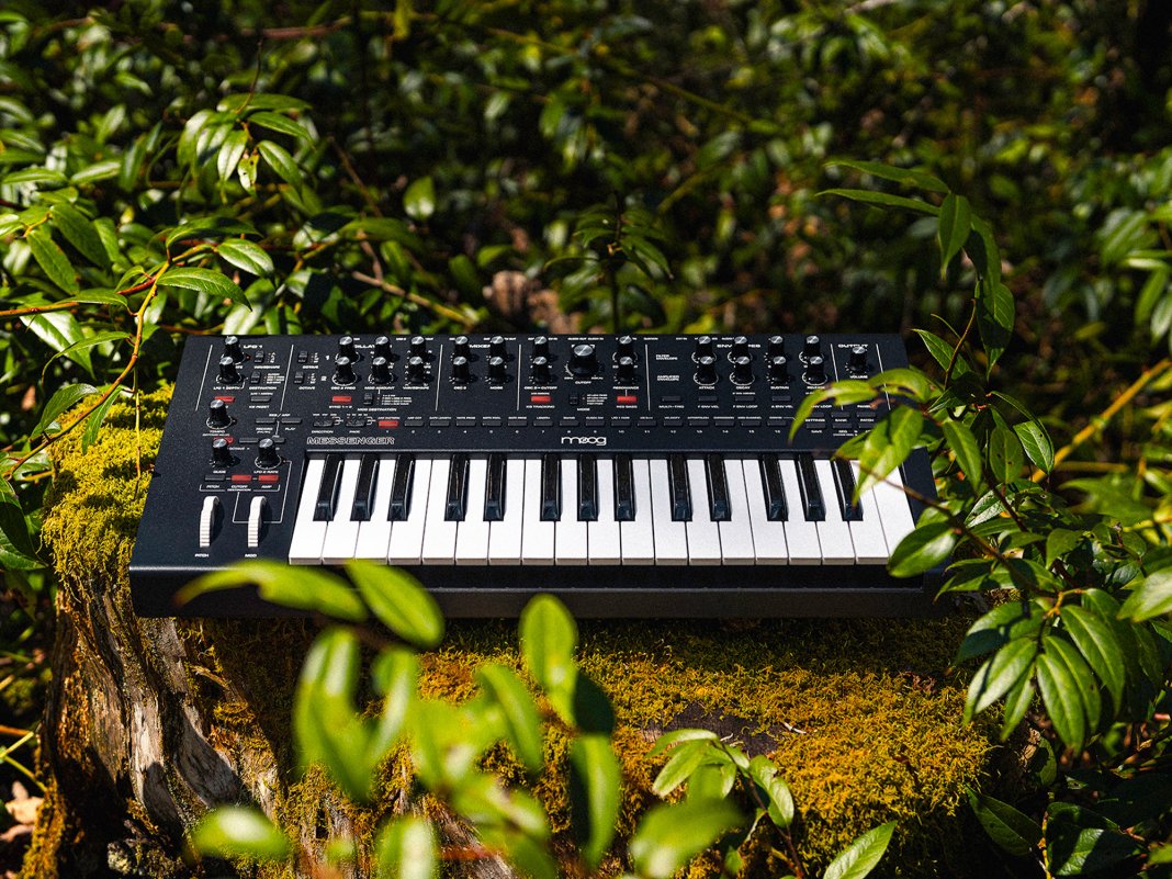 Moog Messenger Monophonic Analogue Synthesizer – Found Sound