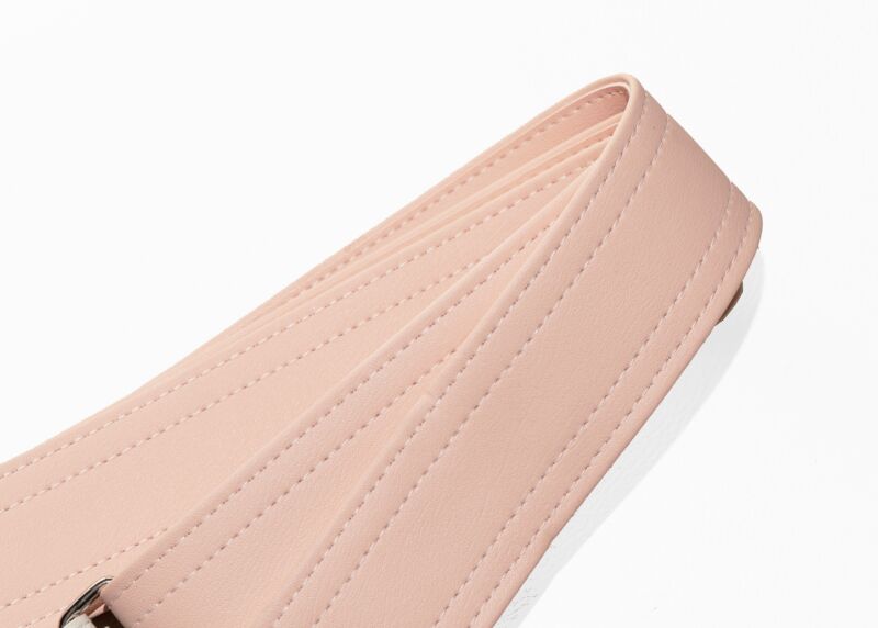 Couch Straps Pink V4 Vintage Candy Luggage Guitar Strap