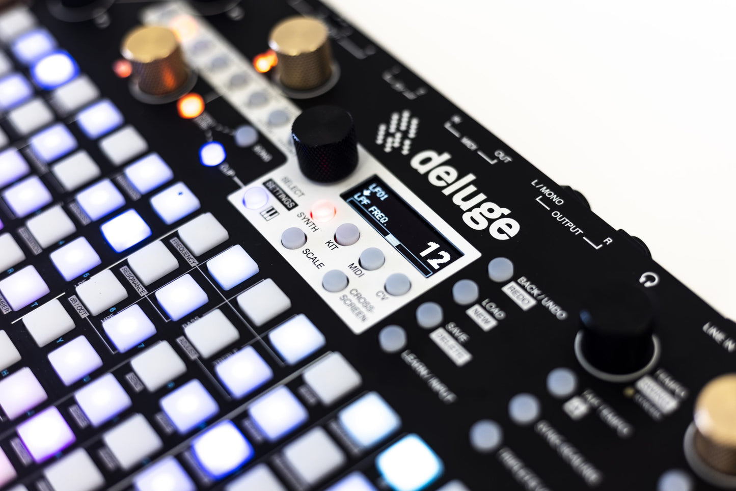 Synthstrom Deluge Portable Synthesizer Sequencer Sampler