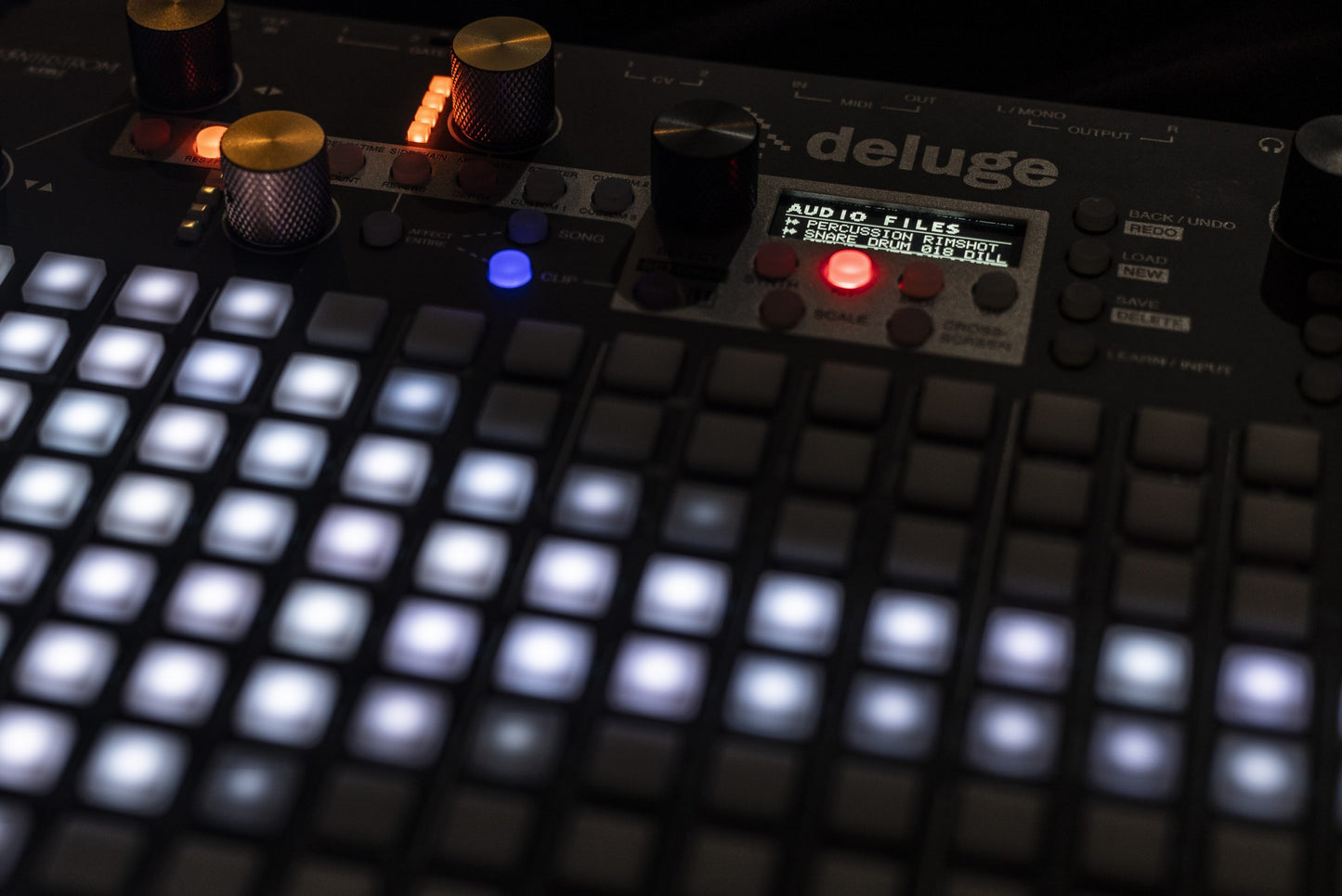 Synthstrom Deluge Portable Synthesizer Sequencer Sampler