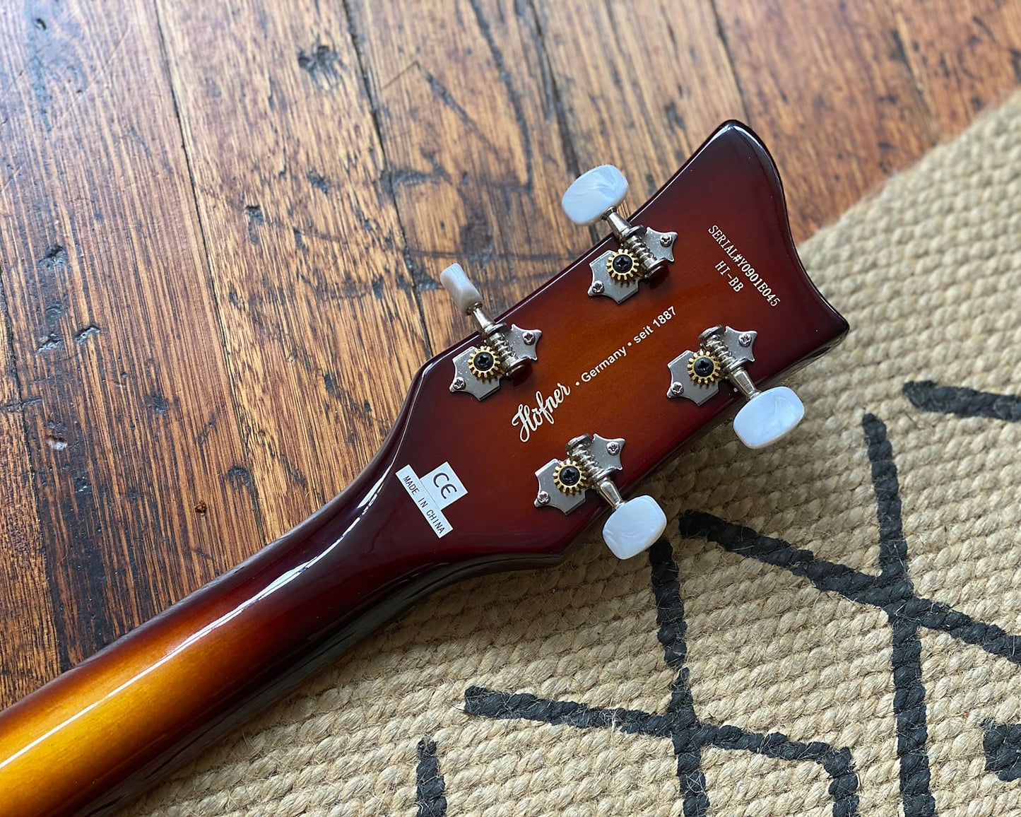 Left Handed Höfner Ignition Series Violin Bass - Sunburst