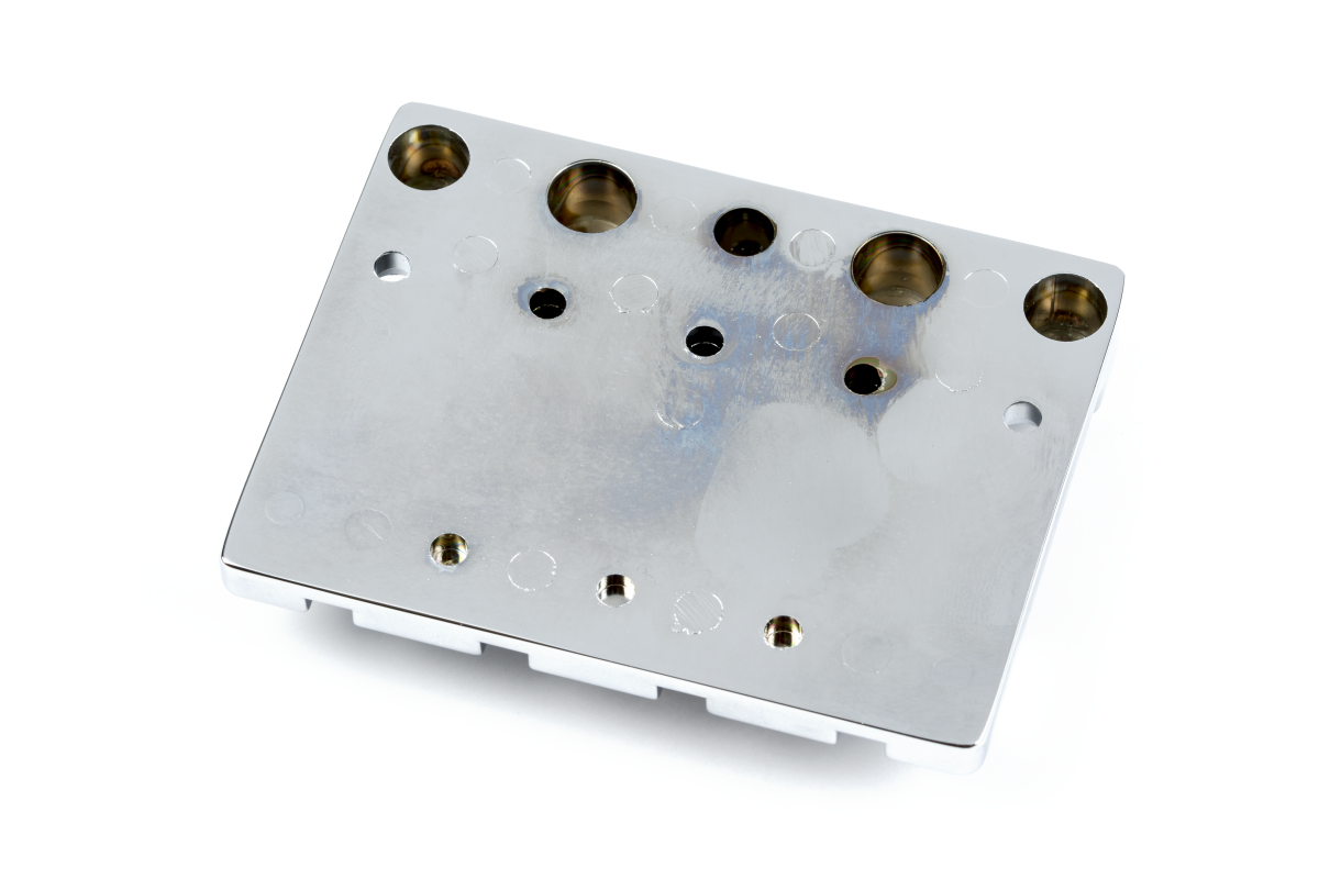 Fender HiMass 4-String Bass Bridge Assembly With Brass Saddles - Chrome