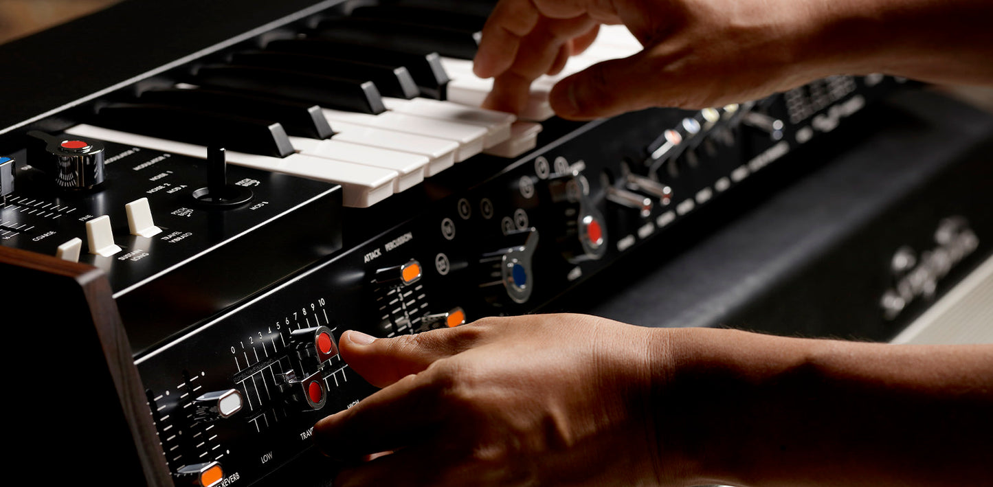 Limited Edition KORG Mini700s miniKORG 700FS Analogue Synthesizer