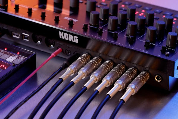 KORG Drumlogue Hybrid Drum Machine