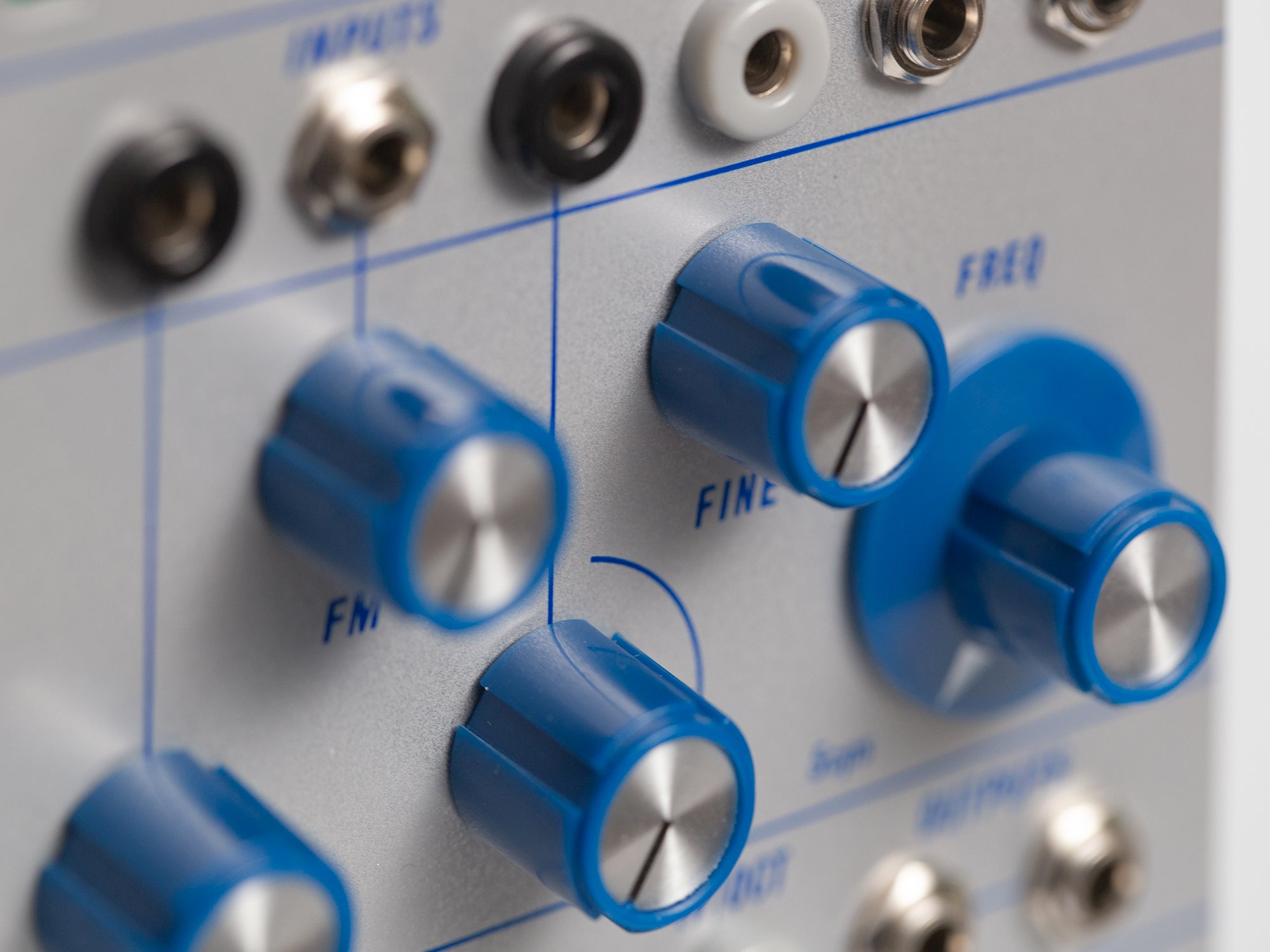 鍵盤楽器 Tiptop Audio Dual Oscillator Model 258t Tiptop Audio Buchla 258t Dual Oscillator Eurorack Module | Sweetwater
