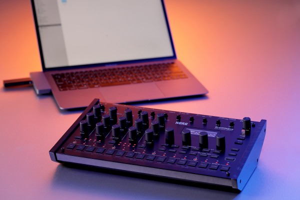 KORG Drumlogue Hybrid Drum Machine