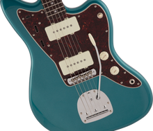 Load image into Gallery viewer, Fender 2020 Collection Made in Japan Traditional &#39;60s Jazzmaster - Ocean Turquoise Metallic
