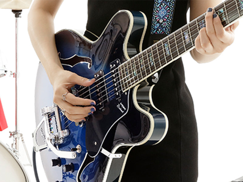 Limited Edition VOX Bobcat S66 Bigsby - Sapphire Blue With Hard Case