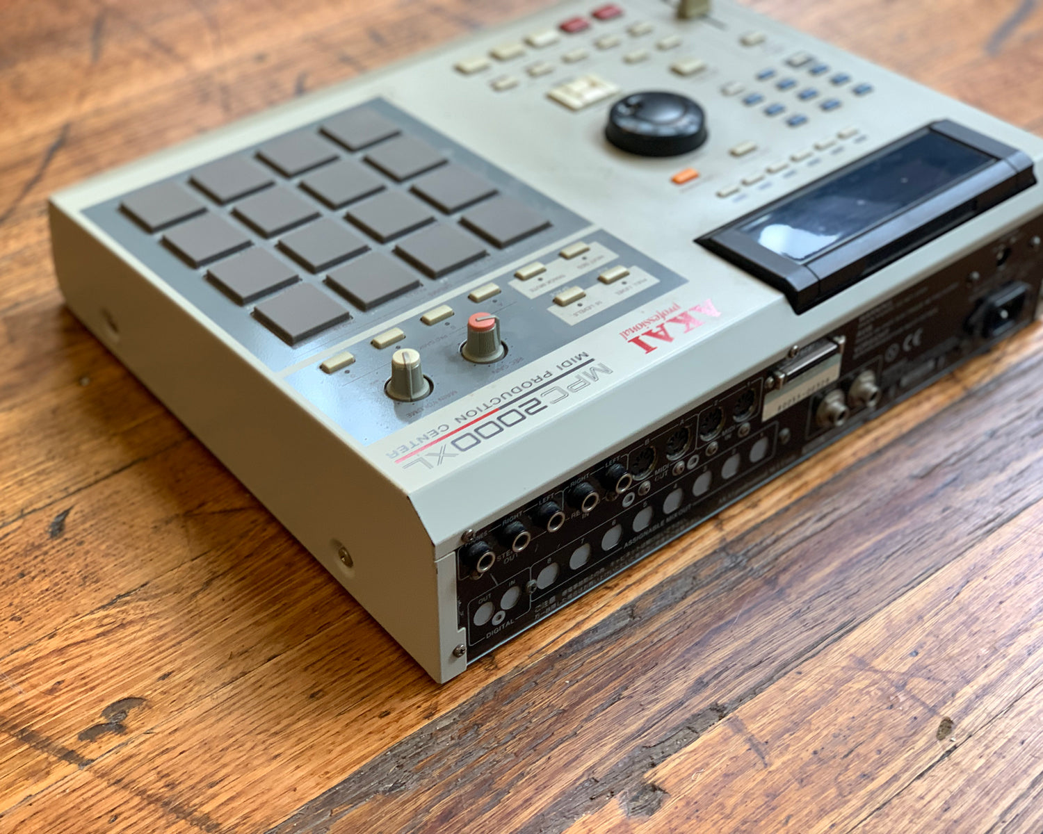 AKAI　MPC2000XL Amazon | AKAI / MPC2000XL アカイ | サンプラー | 楽器・音響機器