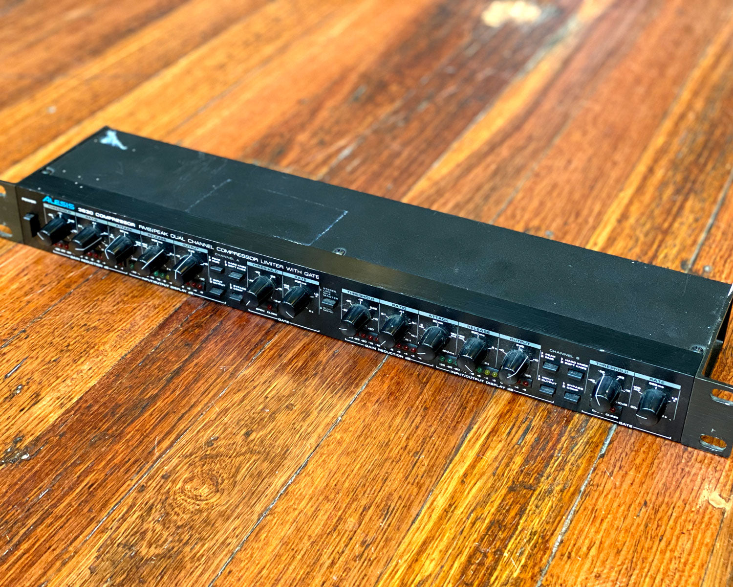 ALESIS 3630 Compressor – Found Sound