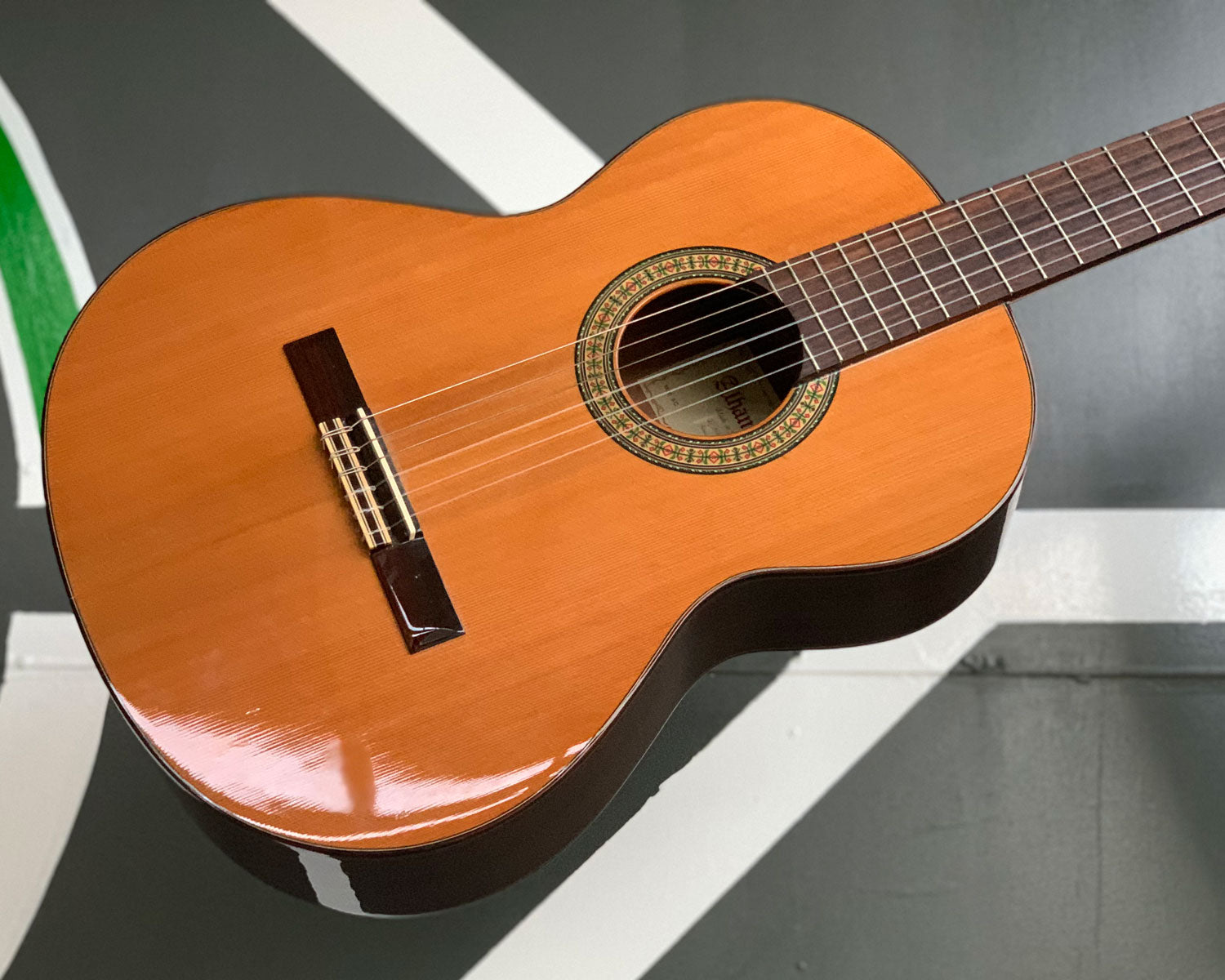 Alhambra 3c best sale classical guitar