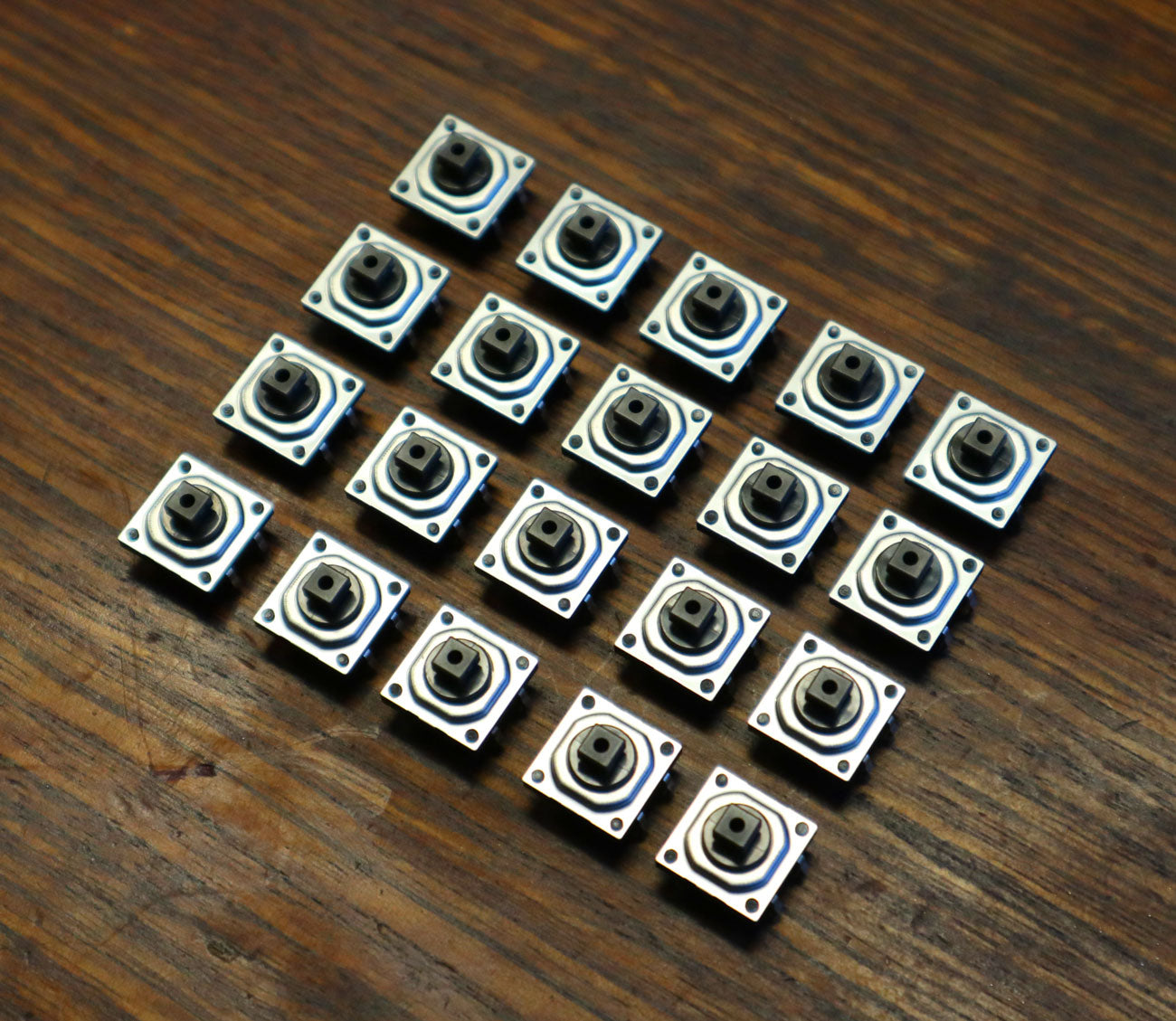 Analog Renaissance TB-303 etc. Single Tact Switch