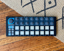 Load image into Gallery viewer, Arturia Beatstep
