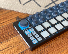 Load image into Gallery viewer, Arturia Beatstep
