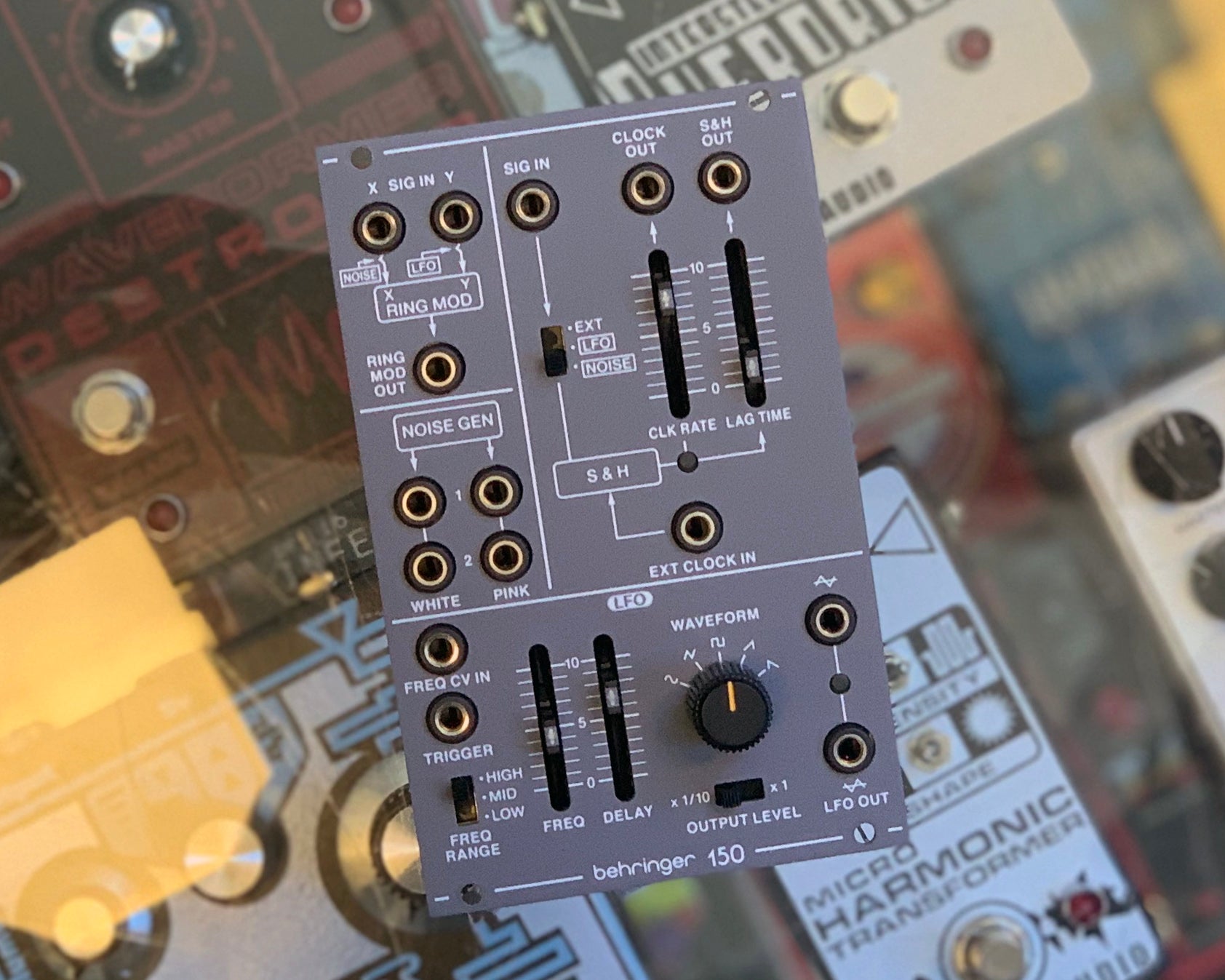 Behringer 150 top