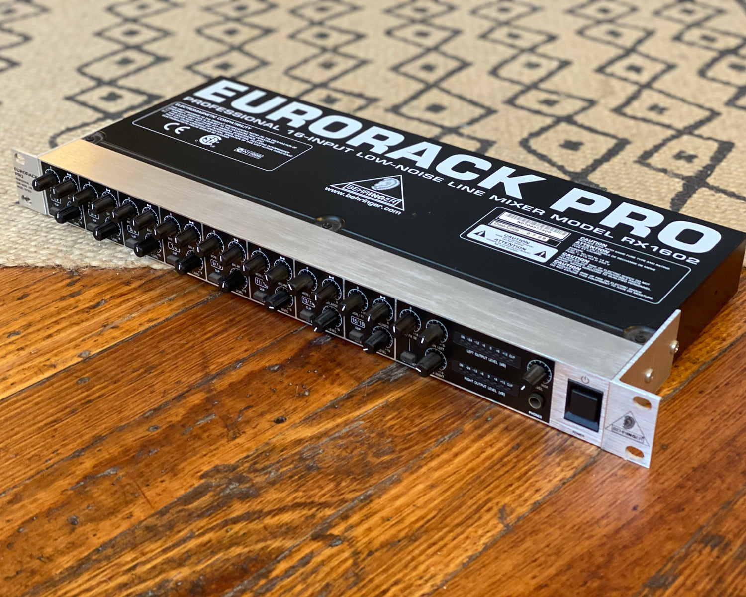 Behringer Eurorack Pro RX1602 Mixer – Found Sound
