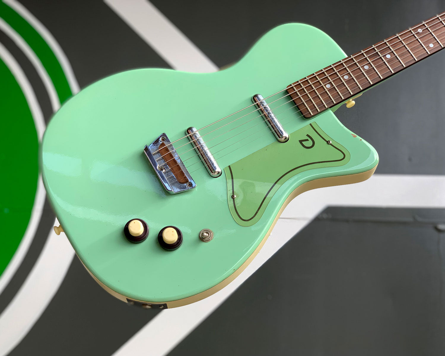 Danelectro 56-U3 スパークルグリーン 【公式通販】