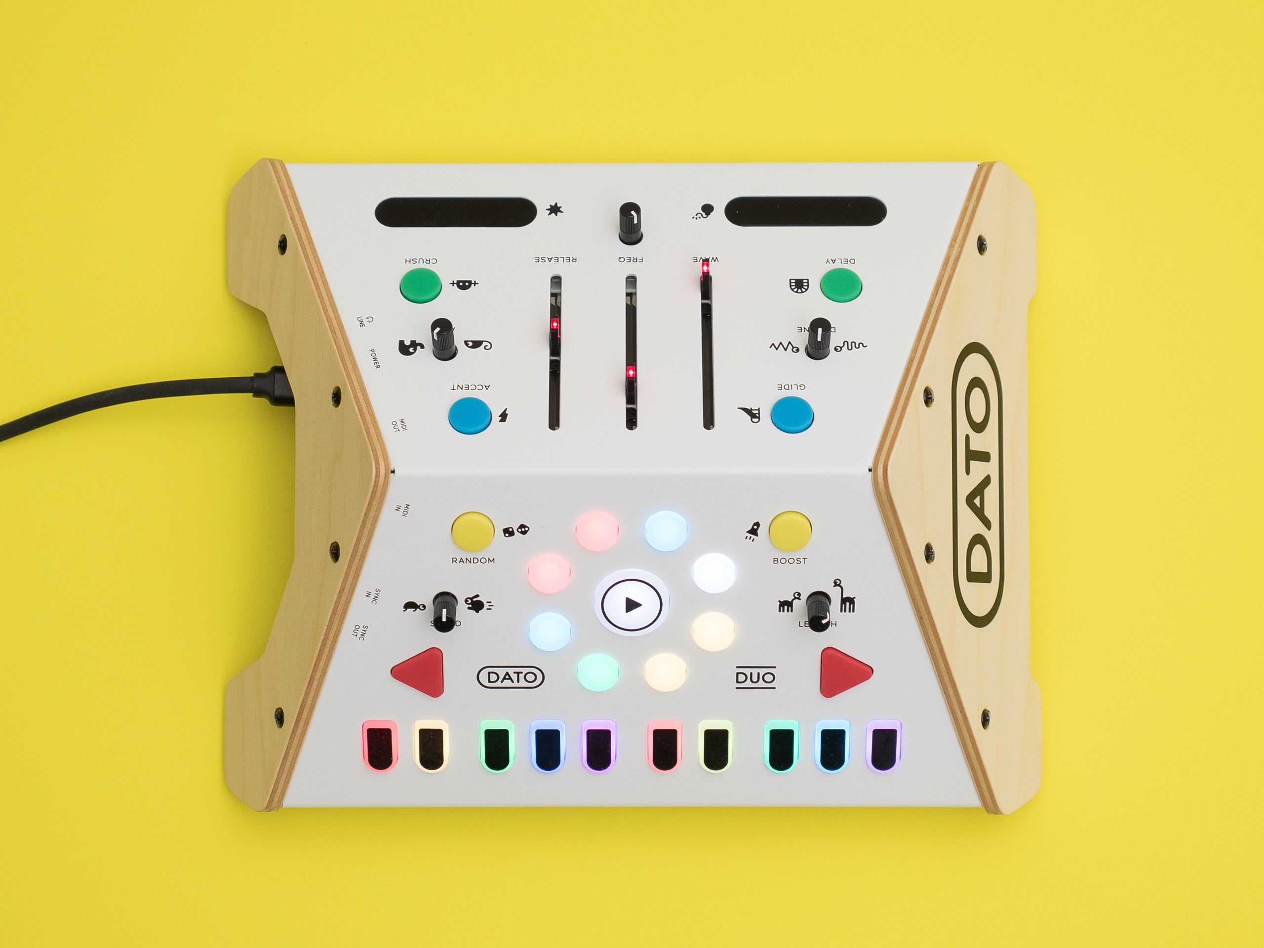 Dato DUO synth for two – Found Sound