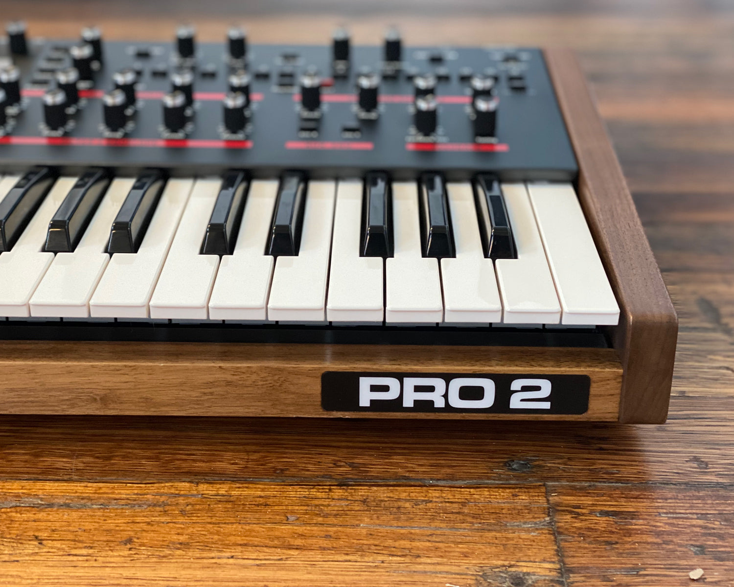 Dave Smith Instruments Pro 2 Monophonic / Paraphonic Synthesizer