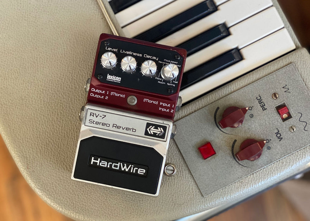 Digitech Hardwire RV-7 w/ StompLock – Found Sound Digitech Hardwire RV-7 w/ StompLock – Found Sound