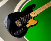 Load image into Gallery viewer, Eastwood Hooky Bass 6 PRO w/ case

