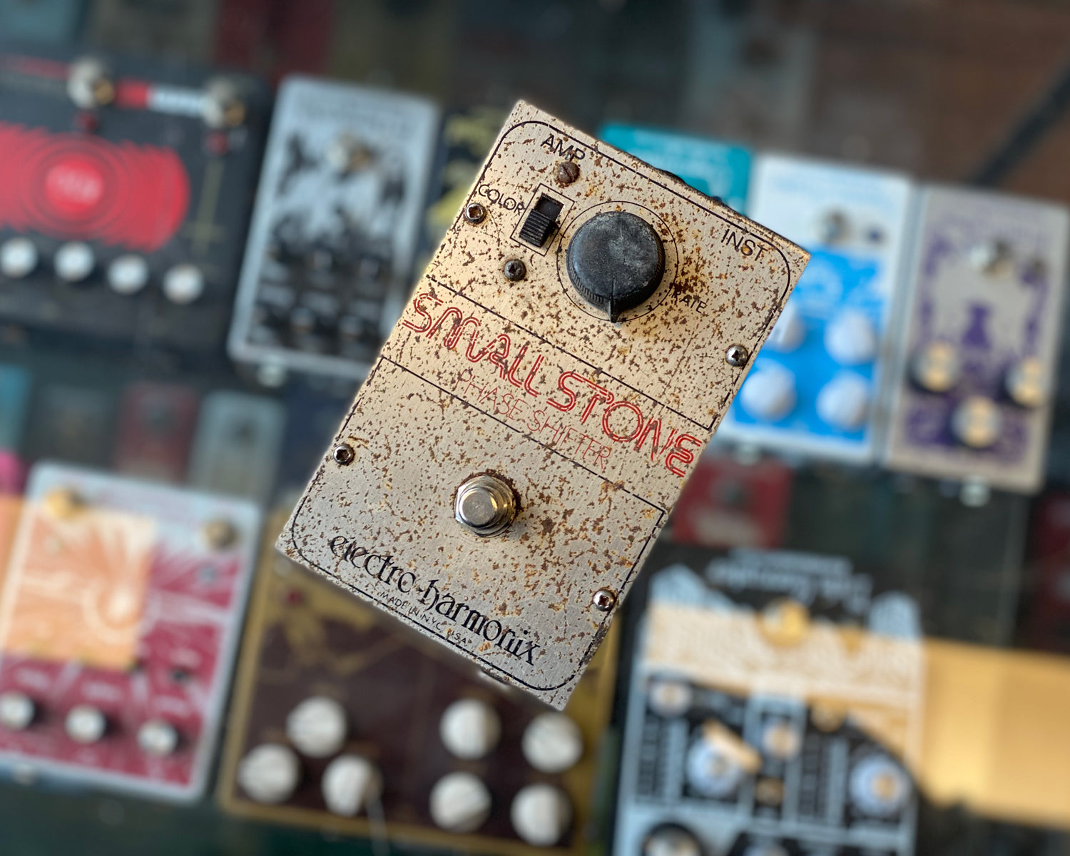 Electro Harmonix Small Stone Phase Shifter V1 – Found Sound