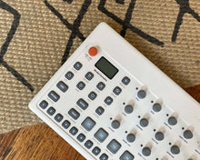 Load image into Gallery viewer, Elektron Model: Samples
