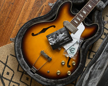 Load image into Gallery viewer, &#39;01 Epiphone 1965 Casino V/S Elitist - Made in Japan

