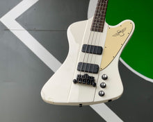Load image into Gallery viewer, Epiphone Thunderbird Classic-IV Pro
