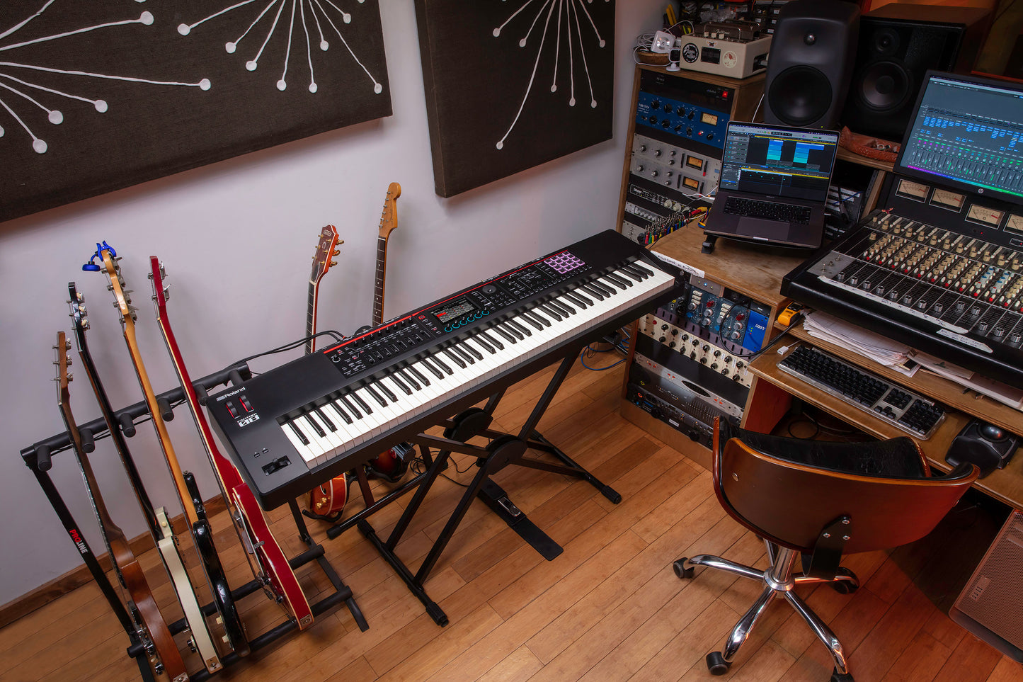 Roland FANTOM 08 88-Key Synthesizer Keyboard