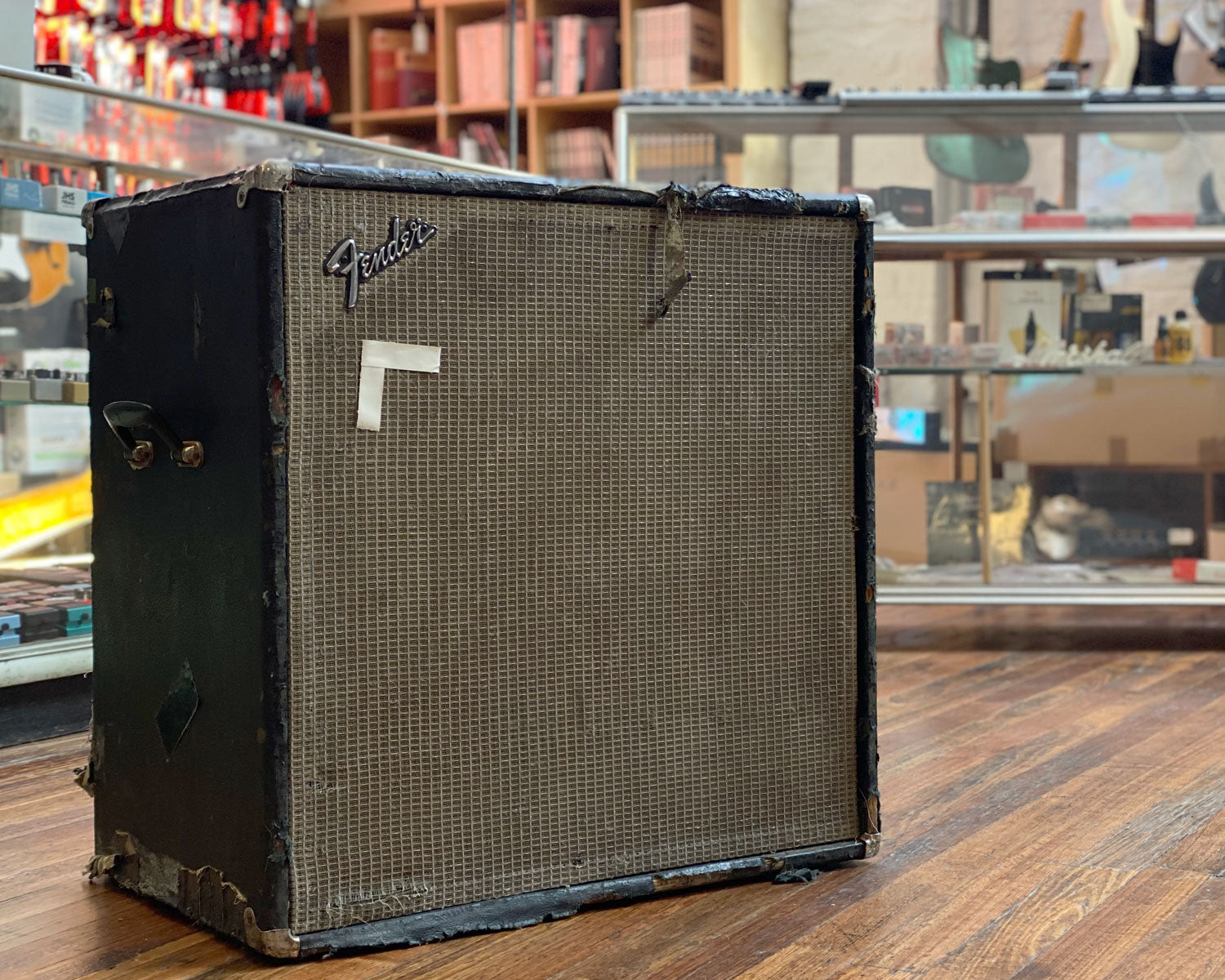FENDER 4x12 キャビネット