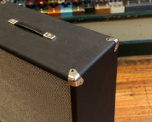 Load image into Gallery viewer, Fender Custom Shop Vibro-King 212 Enclosure
