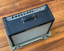 Load image into Gallery viewer, &#39;05 Fender Hot Rod Deville 410
