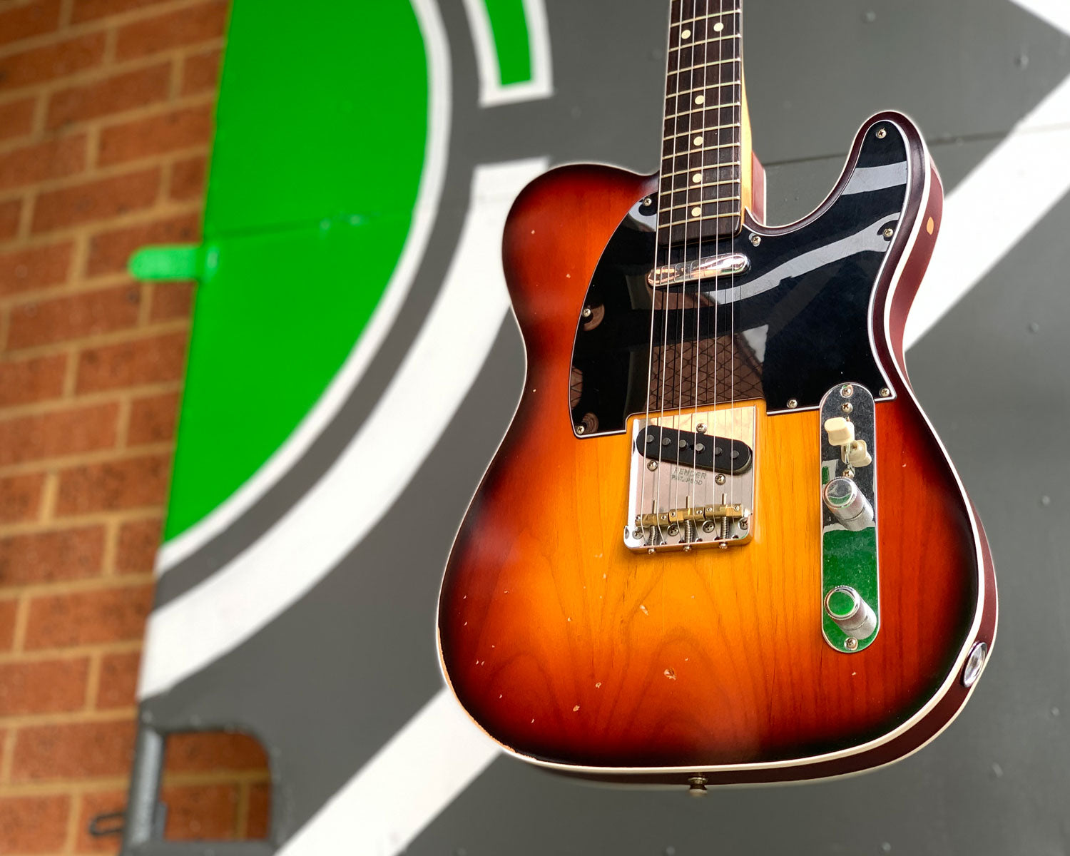 Fender Jason Isbell Custom Telecaster - 3.2kg / 7.05lbs