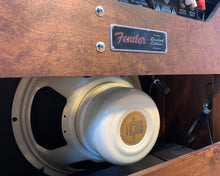 Load image into Gallery viewer, &#39;16 Fender Ltd Edition &#39;65 Princeton Reverb Knotty Pine
