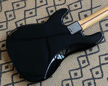 Load image into Gallery viewer, Fender Player Precision Bass
