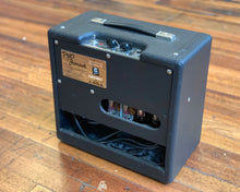Load image into Gallery viewer, Fender Pro Junior
