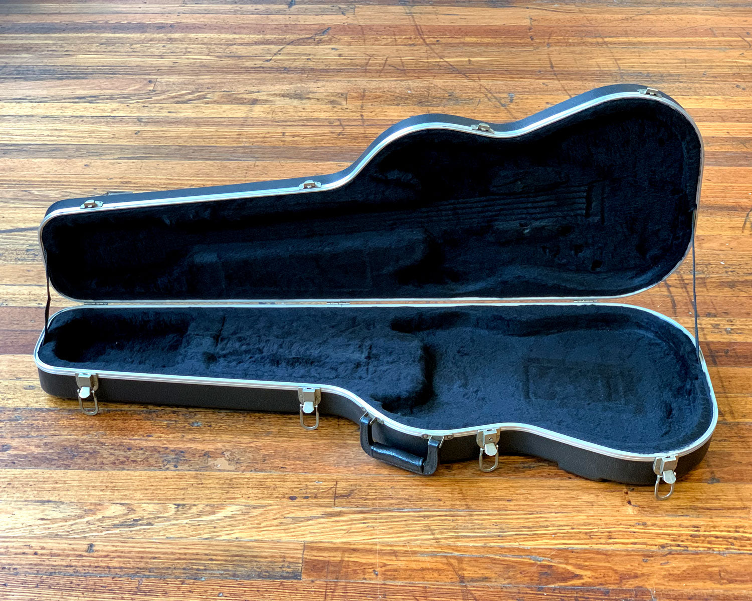 Fender red label guitar case hot sale
