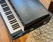 Load image into Gallery viewer, &#39;77 Fender Rhodes Mark 1 Stage Piano Eighty Eight 🇺🇸
