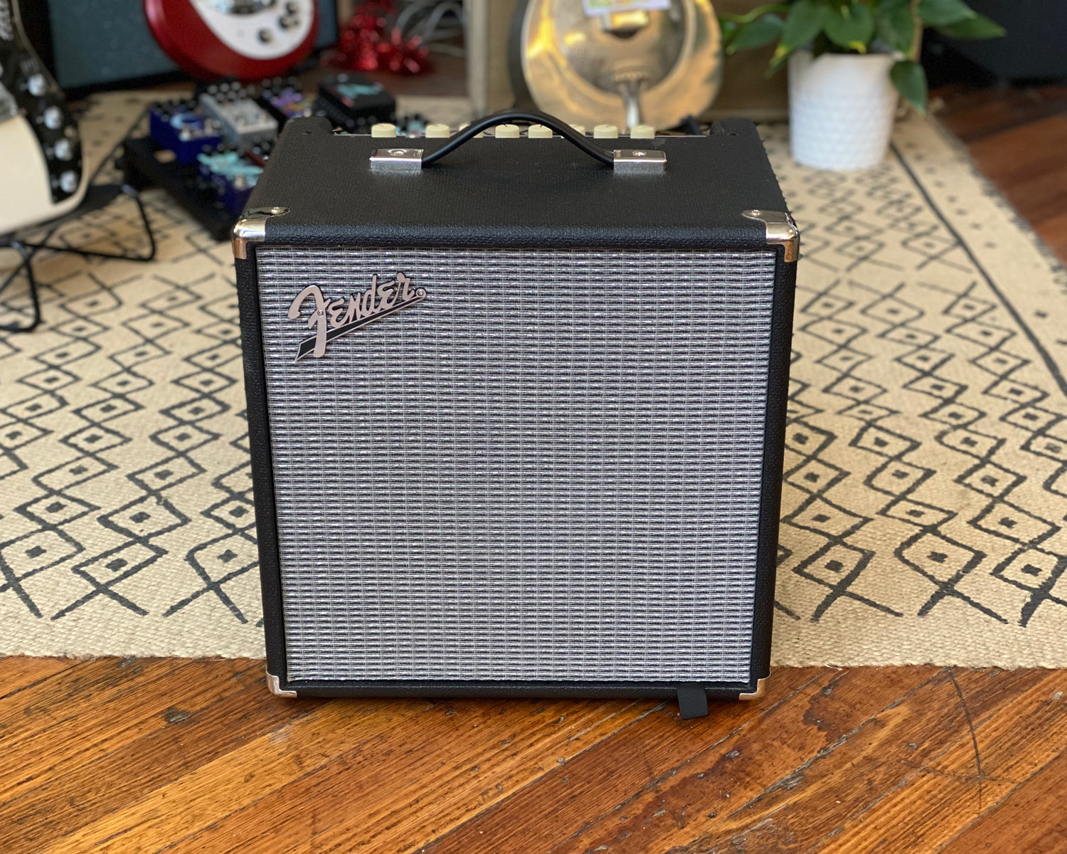 Fender Rumble 40 V3 – Found Sound