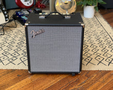 Load image into Gallery viewer, Fender Rumble 40 V3
