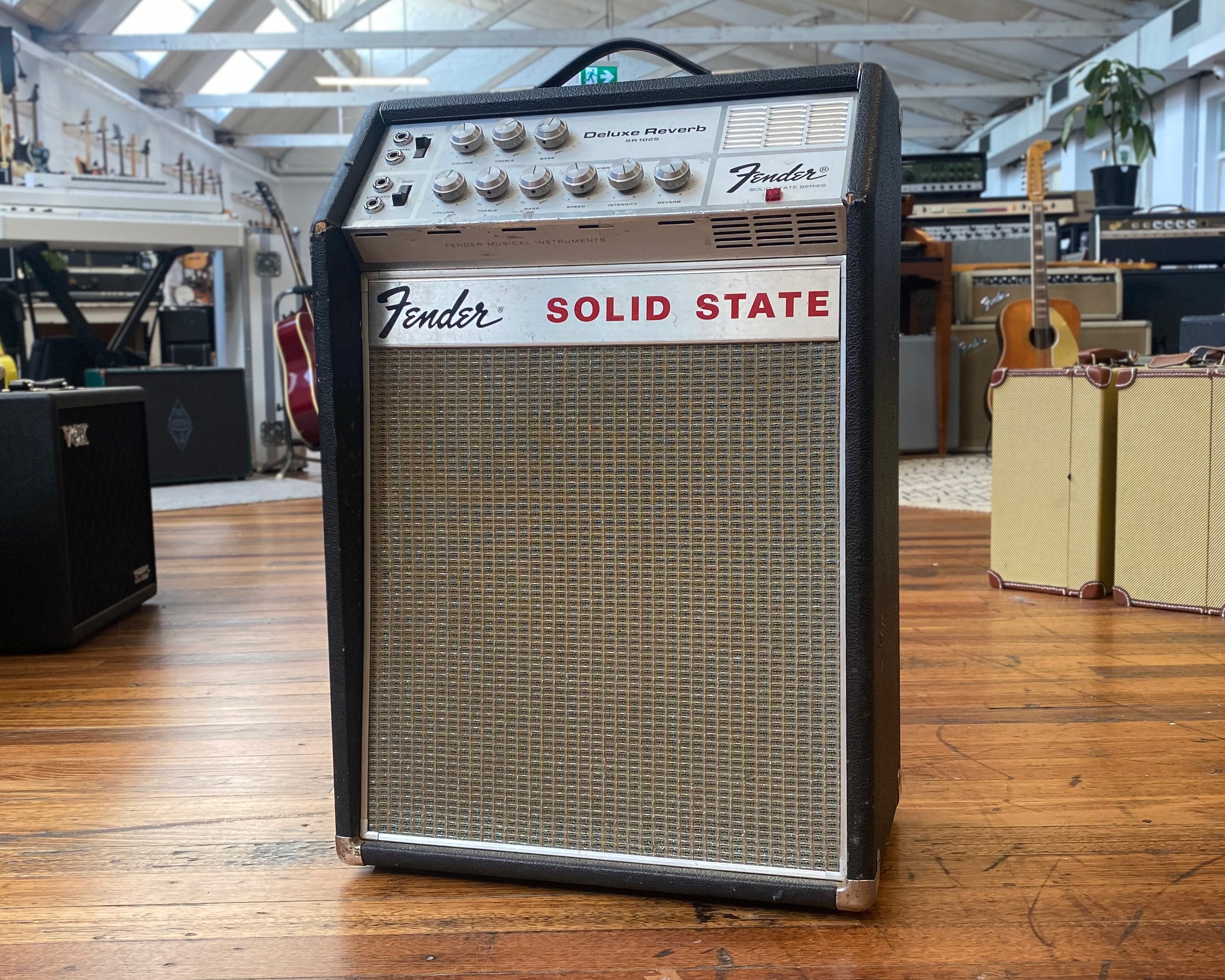 Fender SR1025 Deluxe Reverb