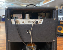 Load image into Gallery viewer, Fender SR1025 Deluxe Reverb
