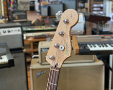 Load image into Gallery viewer, Fender Squier Affinity Jazz Bass
