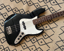 Load image into Gallery viewer, Fender Squier Affinity Jazz Bass
